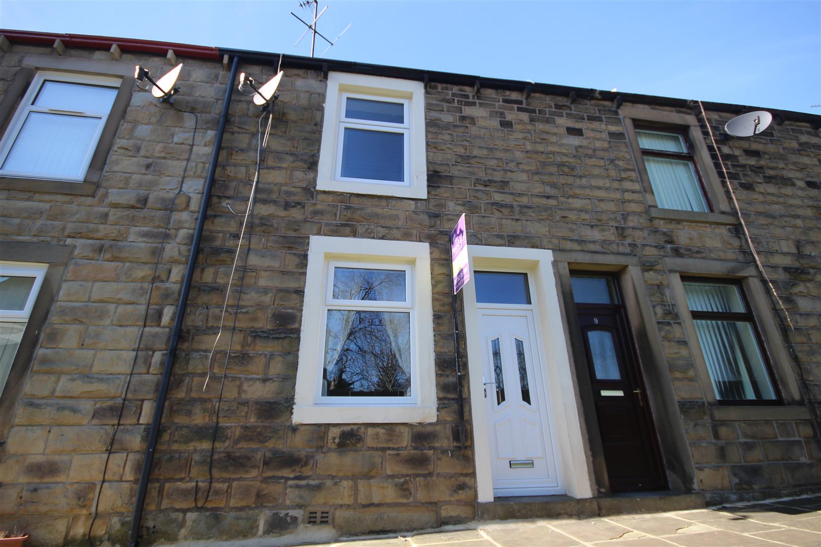 2 bedroom mid terrace house To Let in Earby - IMG_9594.JPG
